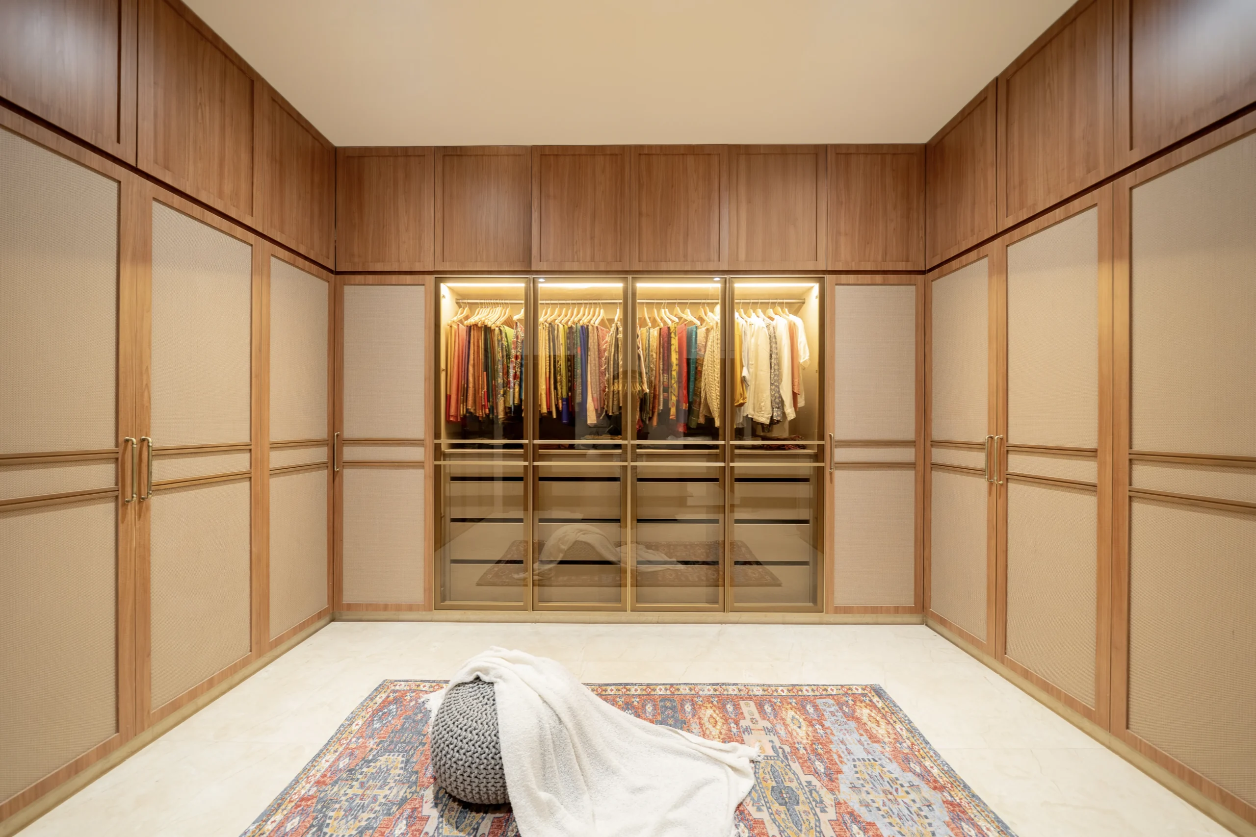 walk-in-wardrobe-interior-design-bangalore_converted
